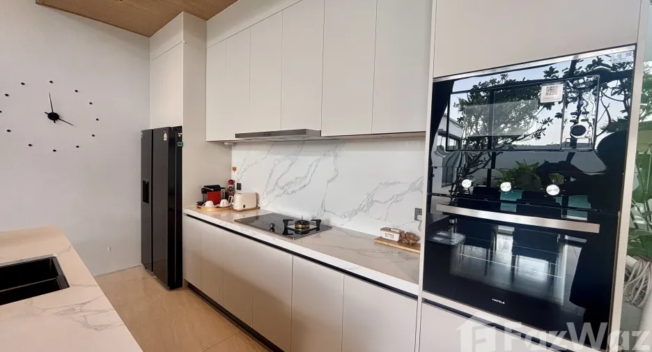 For rent 4 bedrooms villa in Mueang Phuket, Phuket