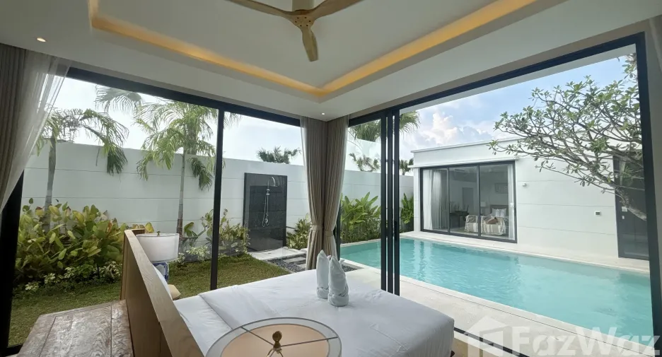 For rent 4 bedrooms villa in Mueang Phuket, Phuket