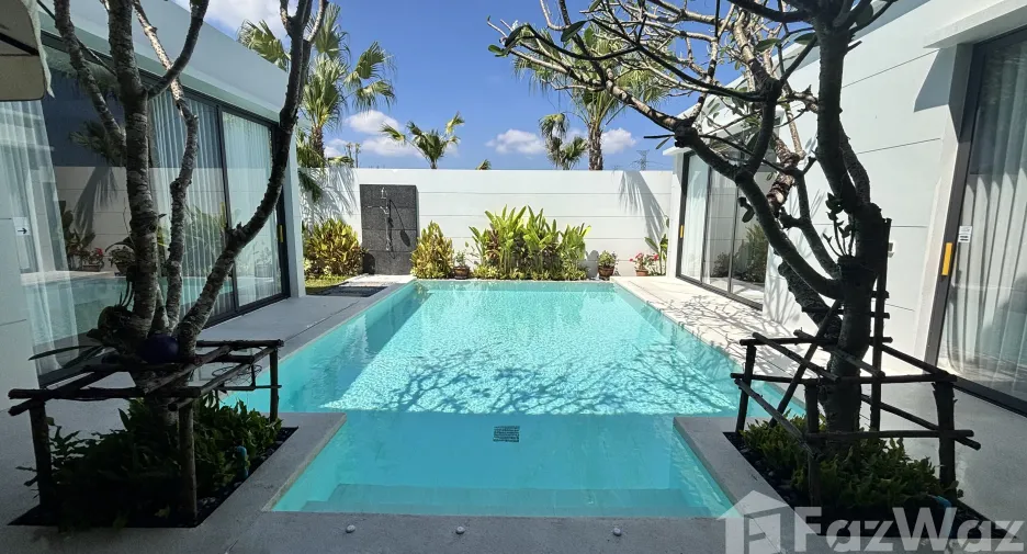 For rent 4 bedrooms villa in Mueang Phuket, Phuket