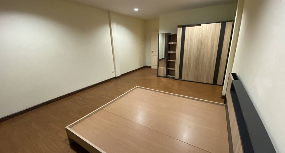 Büro zur Miete in Mueang Chiang Mai, Chiang Mai