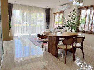 For rent 4 bedrooms house in Mueang Chiang Mai, Chiang Mai