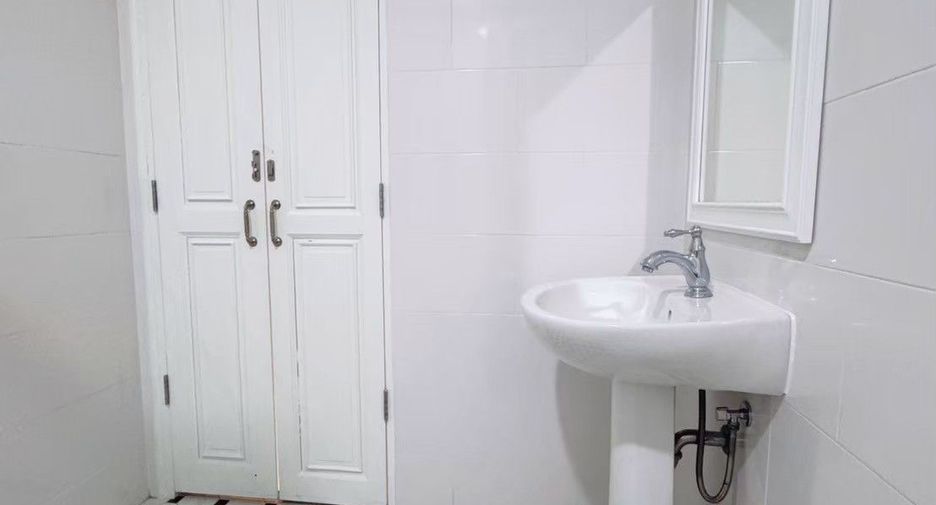 For sale 4 bedrooms villa in Hua Hin, Prachuap Khiri Khan