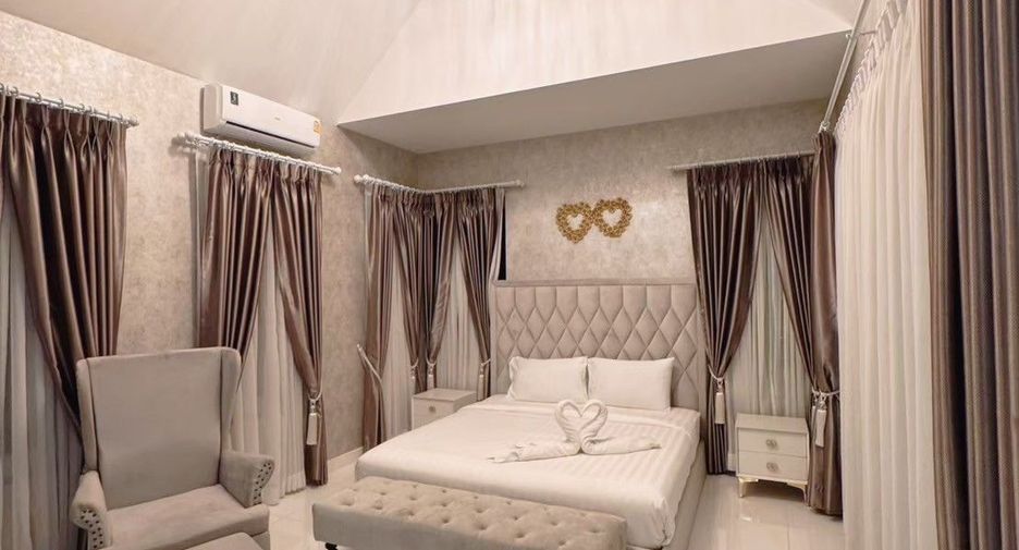 For sale 4 bedrooms villa in Hua Hin, Prachuap Khiri Khan