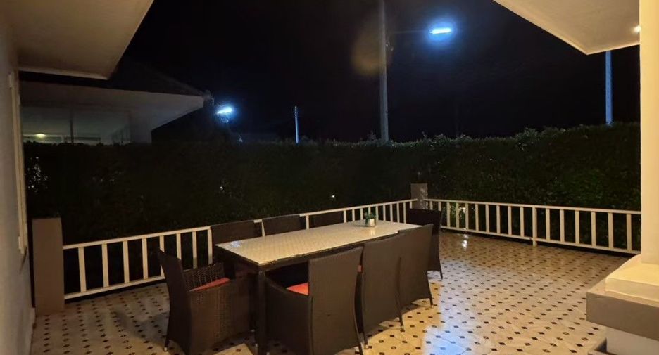 For sale 4 bedrooms villa in Hua Hin, Prachuap Khiri Khan