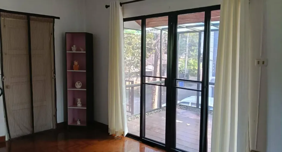 Haus zur Miete mit 3 Zimmer in Mueang Chiang Mai, Chiang Mai