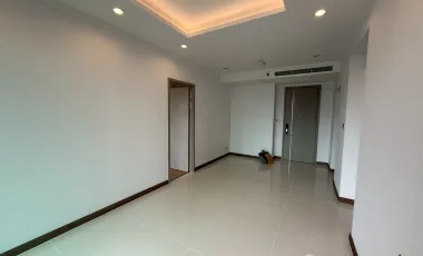 À vendre 2 chambres condo à Watthana, Bangkok