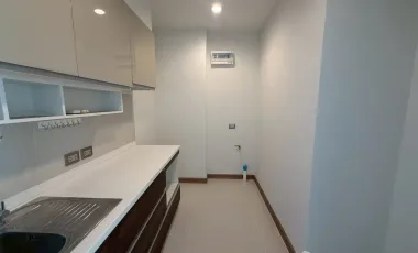 À vendre 2 chambres condo à Watthana, Bangkok