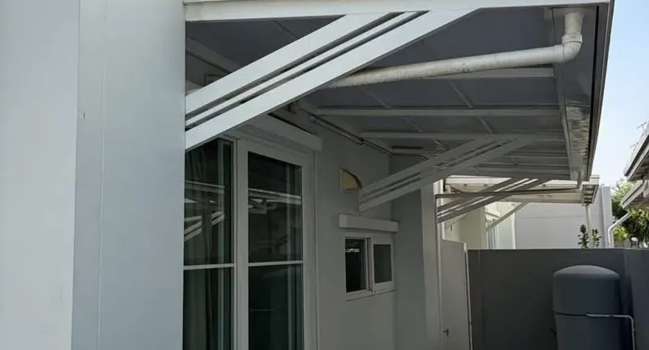 Casa en alquiler de 3 habitaciones en Prawet, Bangkok
