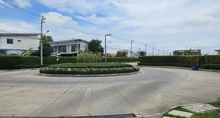 For sale 3 ベッドルーム house in Bang Phli, Samut Prakan
