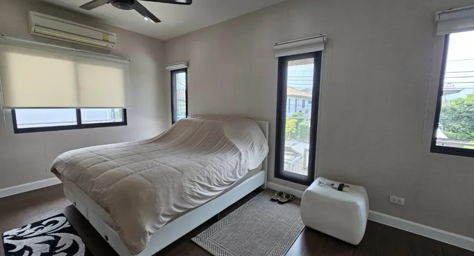 For sale 3 ベッドルーム house in Bang Phli, Samut Prakan