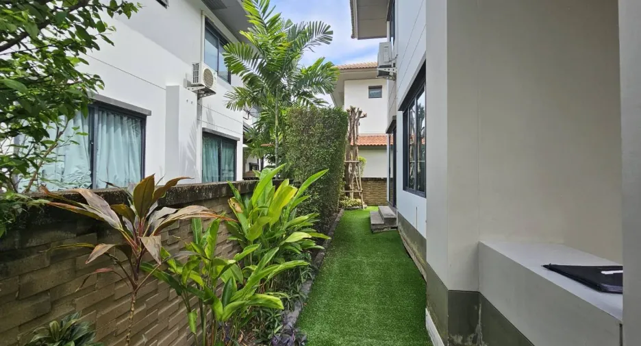 For sale 3 ベッドルーム house in Bang Phli, Samut Prakan