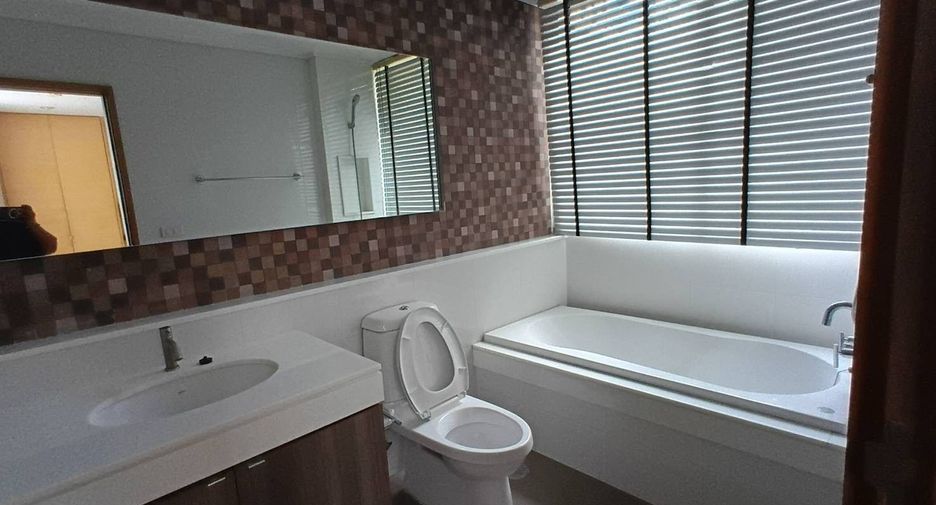 Condo en alquiler de 2 habitaciones en Khlong Toei, Bangkok