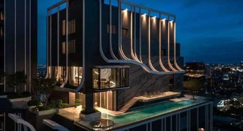 For sale 3 bedrooms condo in Watthana, Bangkok