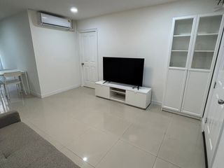 Wohnung zur Miete mit 1 Zimmer in Phra Khanong, Bangkok