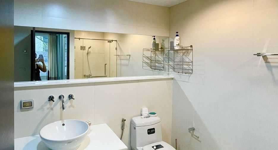 Condo en alquiler de 2 habitaciones en Khlong Toei, Bangkok