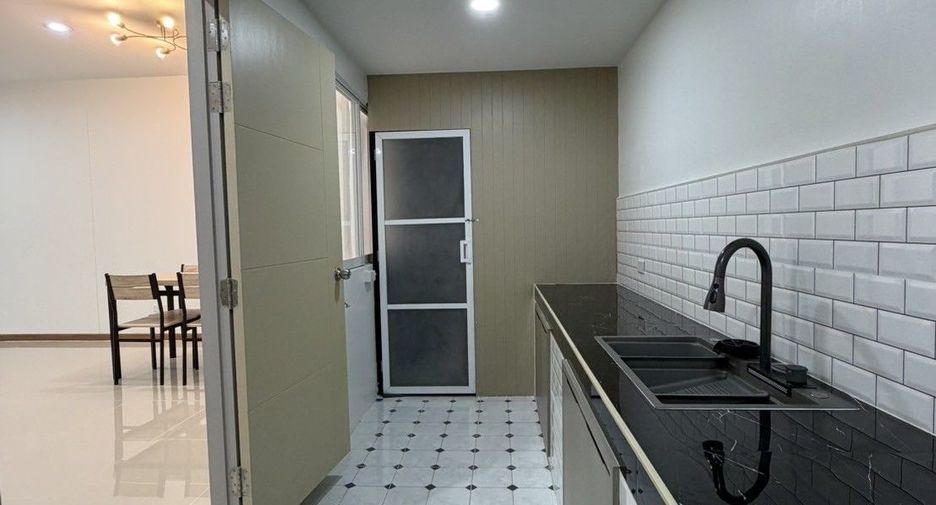 Haus zum Kauf mit 3 Zimmer in Mueang Phuket, Phuket