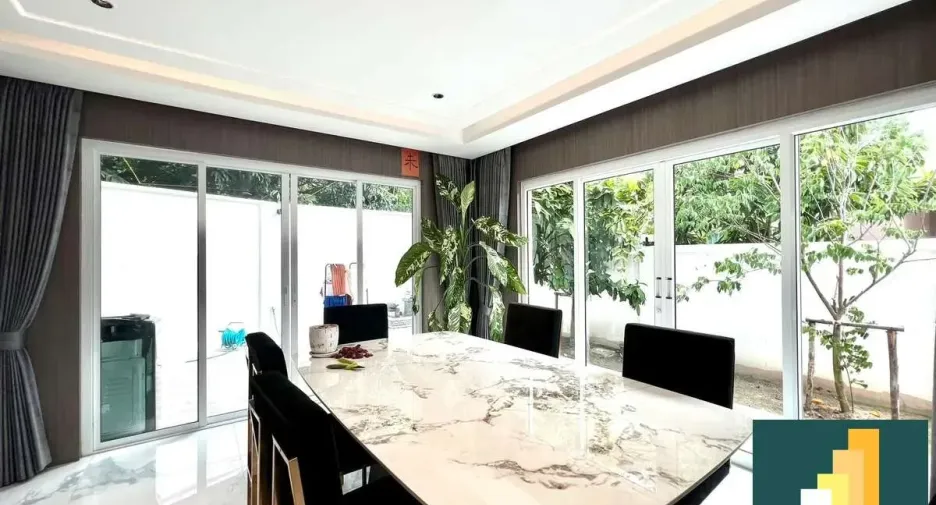 For rent 5 bedrooms house in Bang Lamung, Chonburi