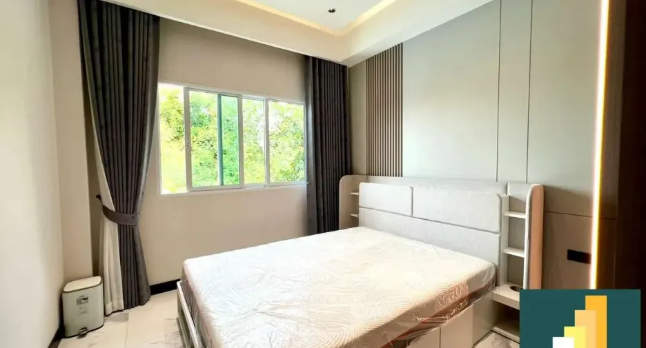 For rent 5 bedrooms house in Bang Lamung, Chonburi