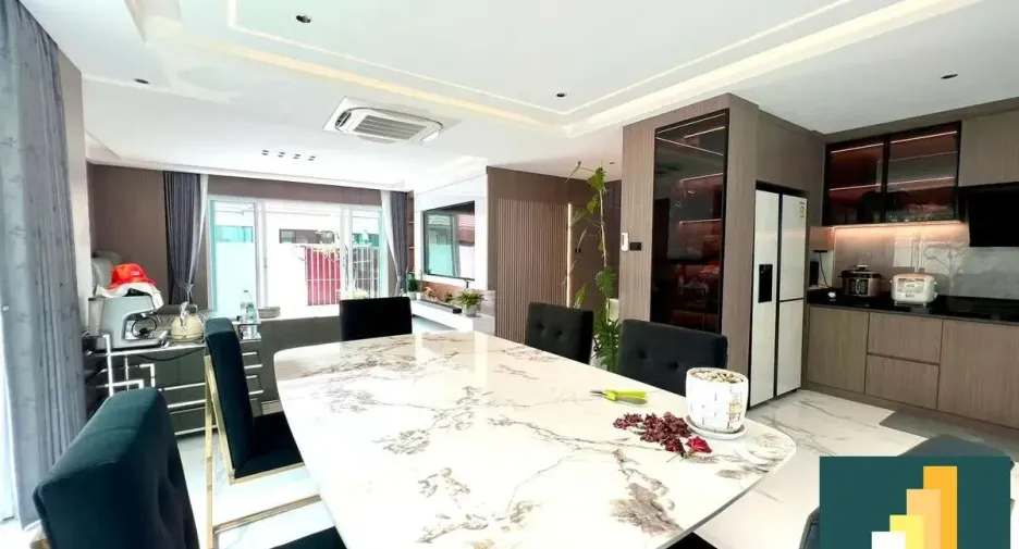 For rent 5 bedrooms house in Bang Lamung, Chonburi