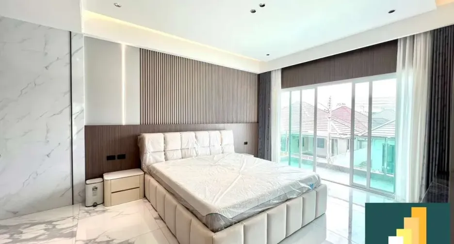 For rent 5 bedrooms house in Bang Lamung, Chonburi