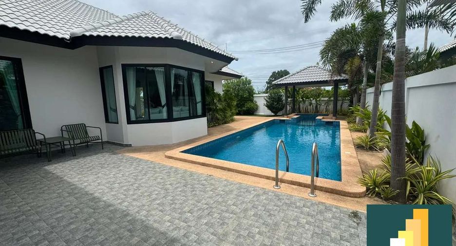 À vendre 4 chambres villa à East Pattaya, Pattaya