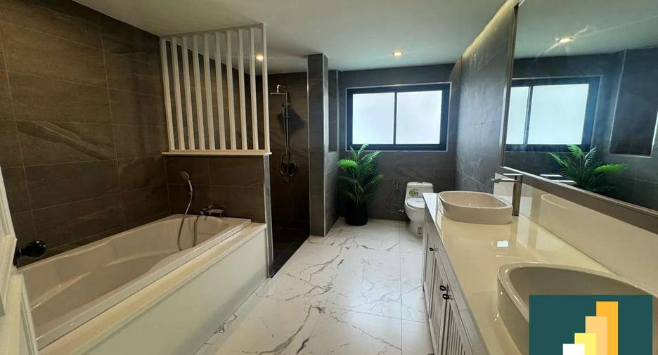 À vendre 4 chambres villa à East Pattaya, Pattaya