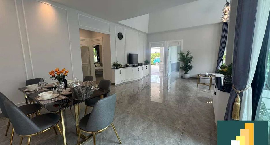 À vendre 4 chambres villa à East Pattaya, Pattaya