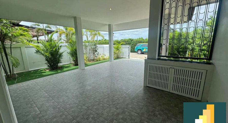 À vendre 4 chambres villa à East Pattaya, Pattaya