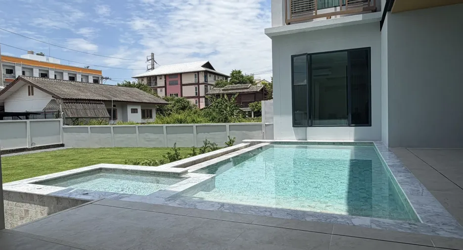 Villa en venta de 4 habitaciones en Mueang Chiang Mai, Chiang Mai