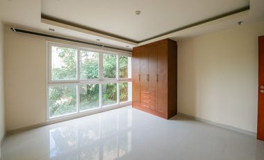For sale 2 bedrooms condo in South Pattaya, Pattaya