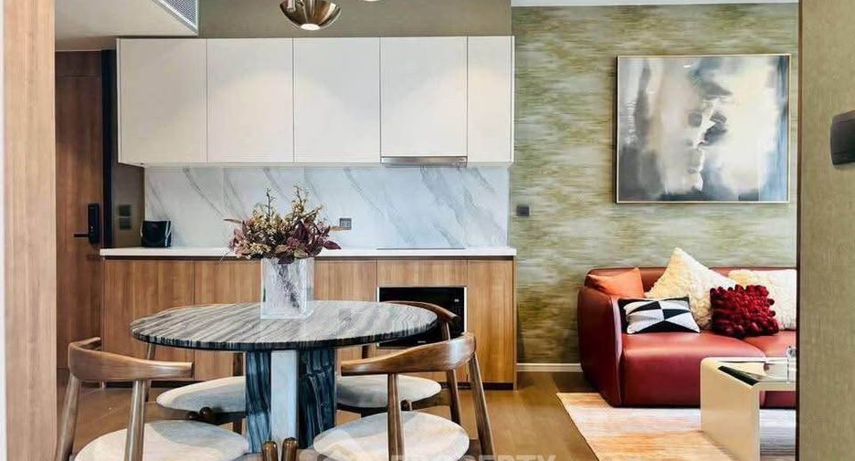 For sale 2 ベッドルーム condo in Khlong Toei, Bangkok