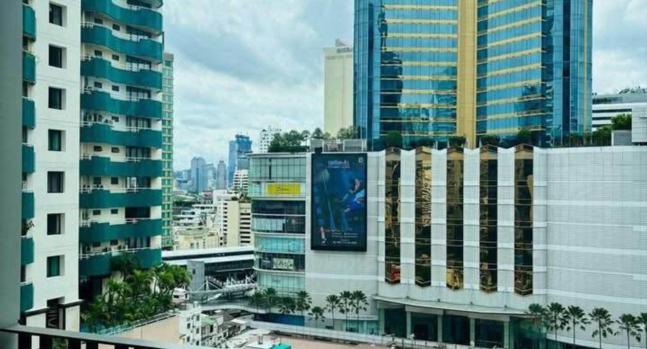 For sale 2 ベッドルーム condo in Khlong Toei, Bangkok
