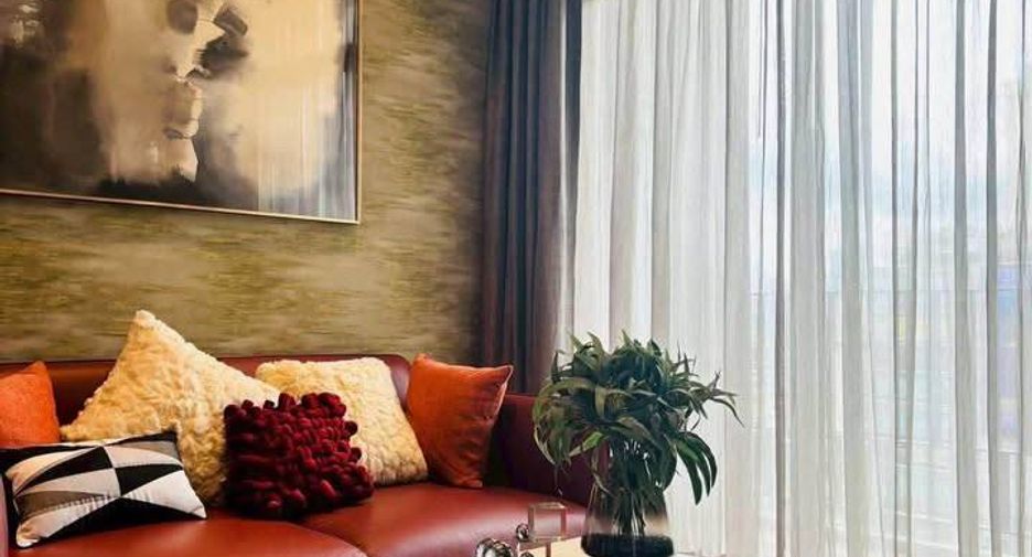 For sale 2 ベッドルーム condo in Khlong Toei, Bangkok