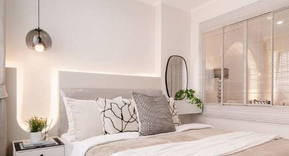 For sale 1 bed condo in Phaya Thai, Bangkok