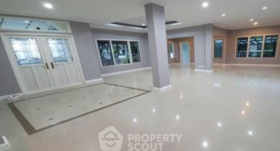 Продажа 3 спальни дом в Буенг Кум, Бангкок