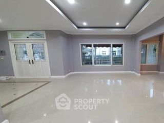 Продажа 3 спальни дом в Буенг Кум, Бангкок
