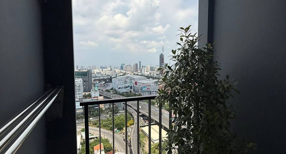 Condo en alquiler de 1 habitaciones en Huai Khwang, Bangkok