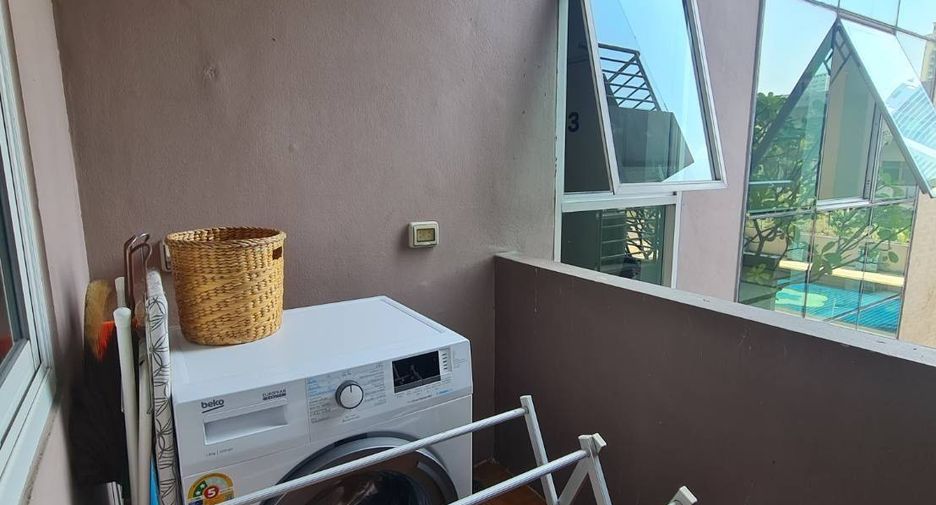 For rent 1 bed condo in Khlong Toei, Bangkok