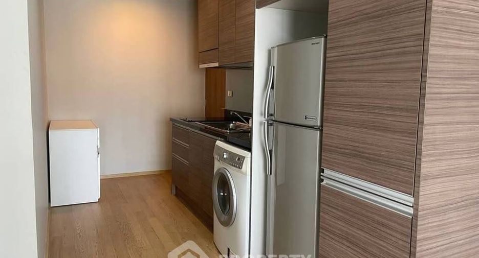 Condo en alquiler de 2 habitaciones en Khlong Toei, Bangkok