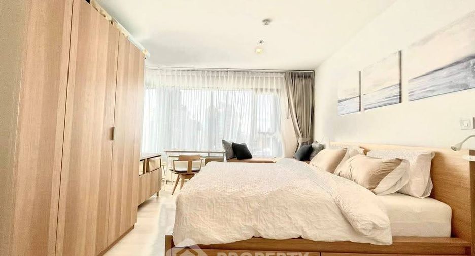 For rent 2 bedrooms condo in Pathum Wan, Bangkok