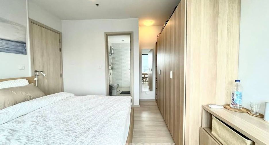 For rent 2 bedrooms condo in Pathum Wan, Bangkok