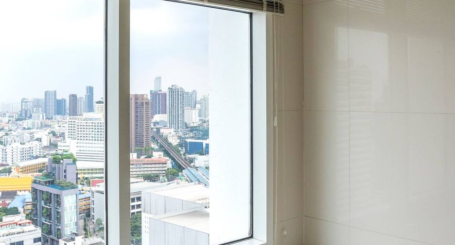 Condo en alquiler de 2 habitaciones en Khlong Toei, Bangkok