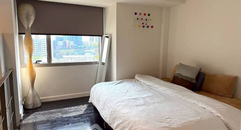 For rent 1 bed condo in Khlong Toei, Bangkok
