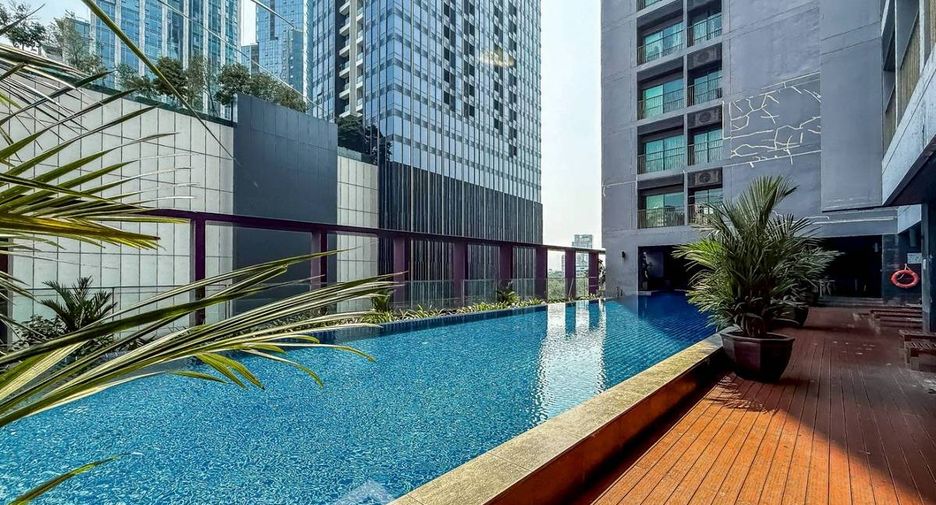 Condo en alquiler de 1 habitaciones en Khlong Toei, Bangkok