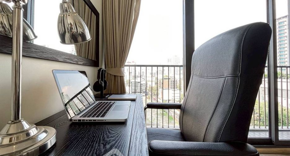 Condo en alquiler de 1 habitaciones en Khlong Toei, Bangkok