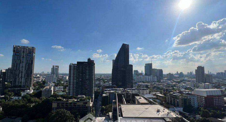 Condo en alquiler de 1 habitaciones en Khlong Toei, Bangkok