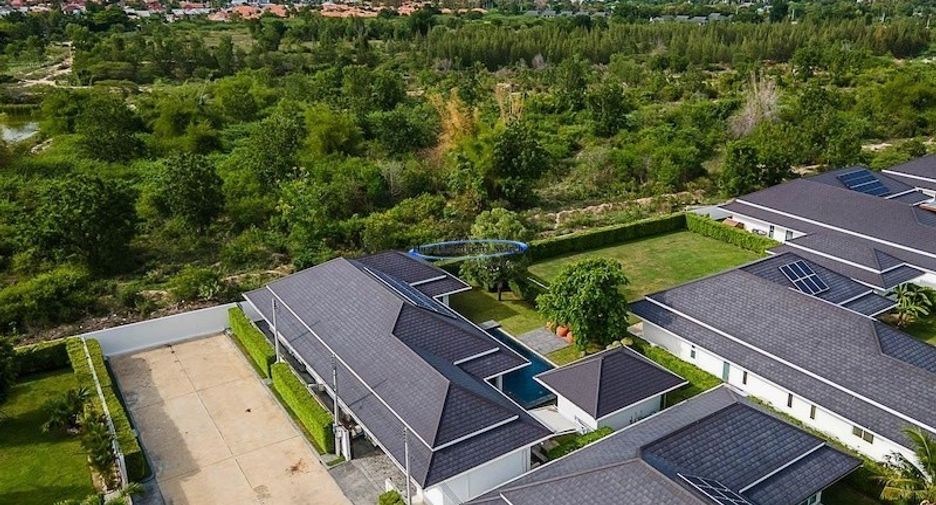 Продажа 4 спальни дом в Ча Ам, Пхетбури