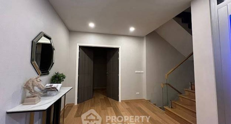 Haus zur Miete mit 4 Zimmer in Suan Luang, Bangkok