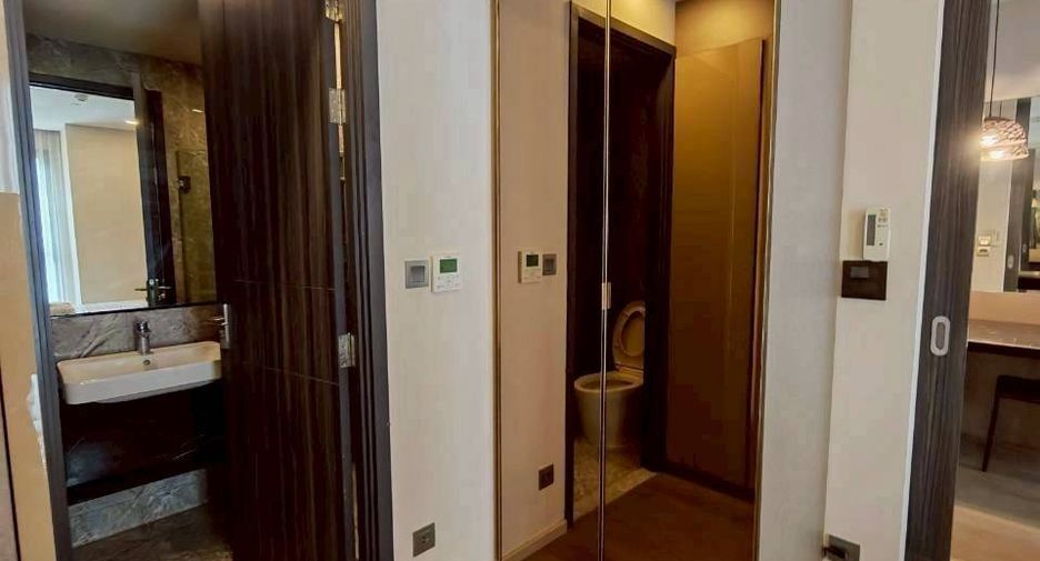 For rent 1 bed condo in Khlong Toei, Bangkok