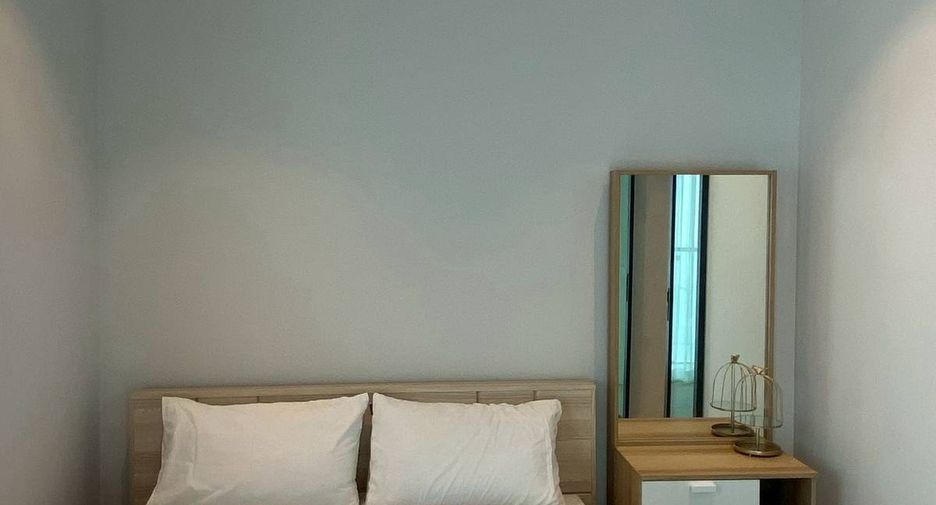 Casa en alquiler de 4 habitaciones en Din Daeng, Bangkok